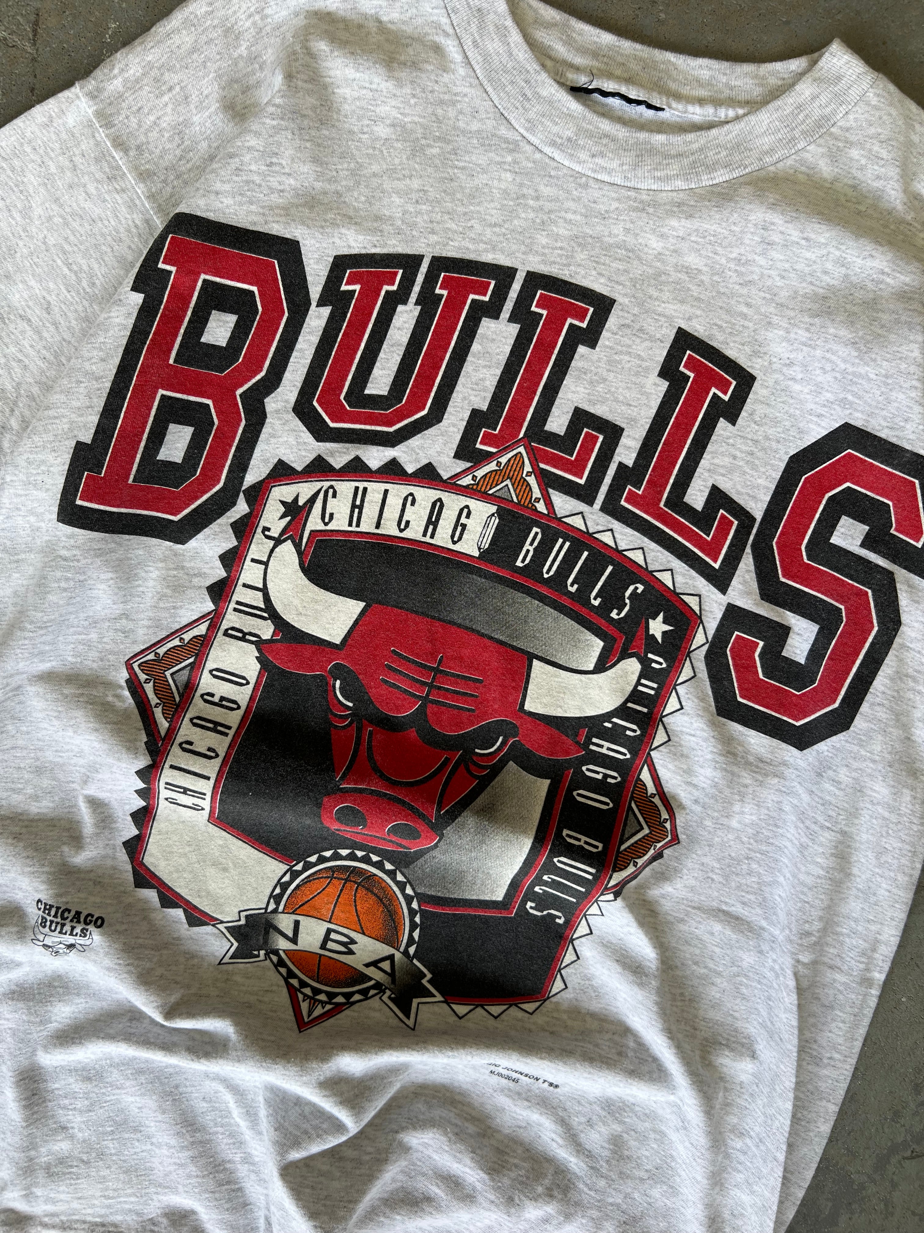 90' Chicago Bulls Varsity logo tee - Sz L