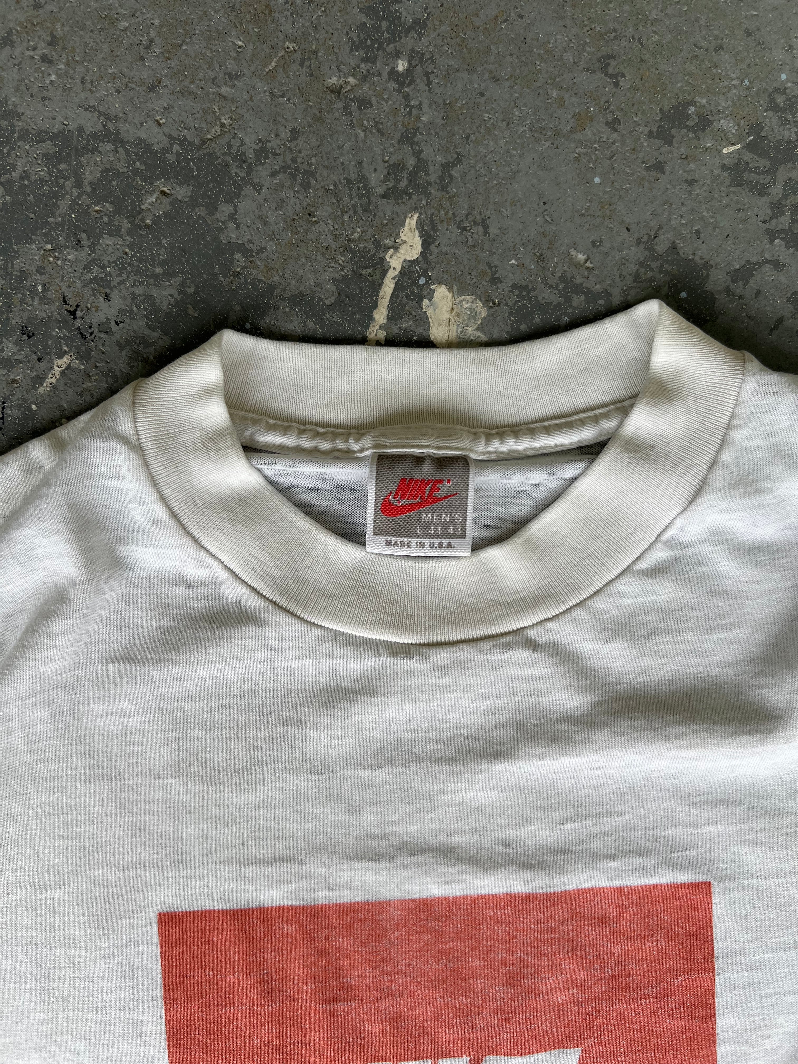 80' Nike Red logo - Sz L