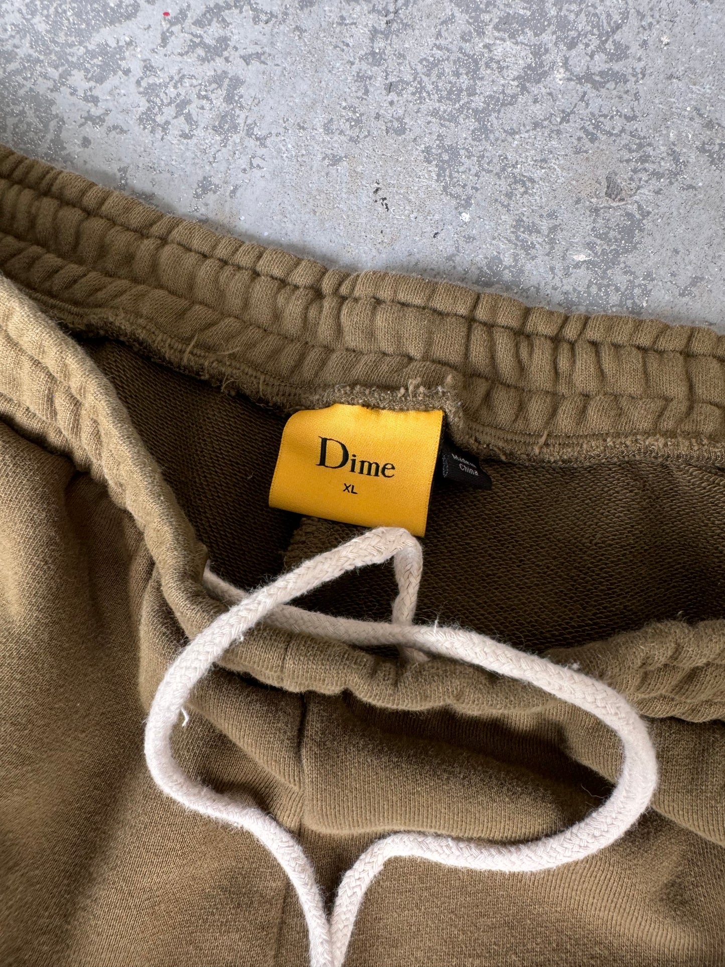 Dime MTL Olive Cargo Sweat short - L