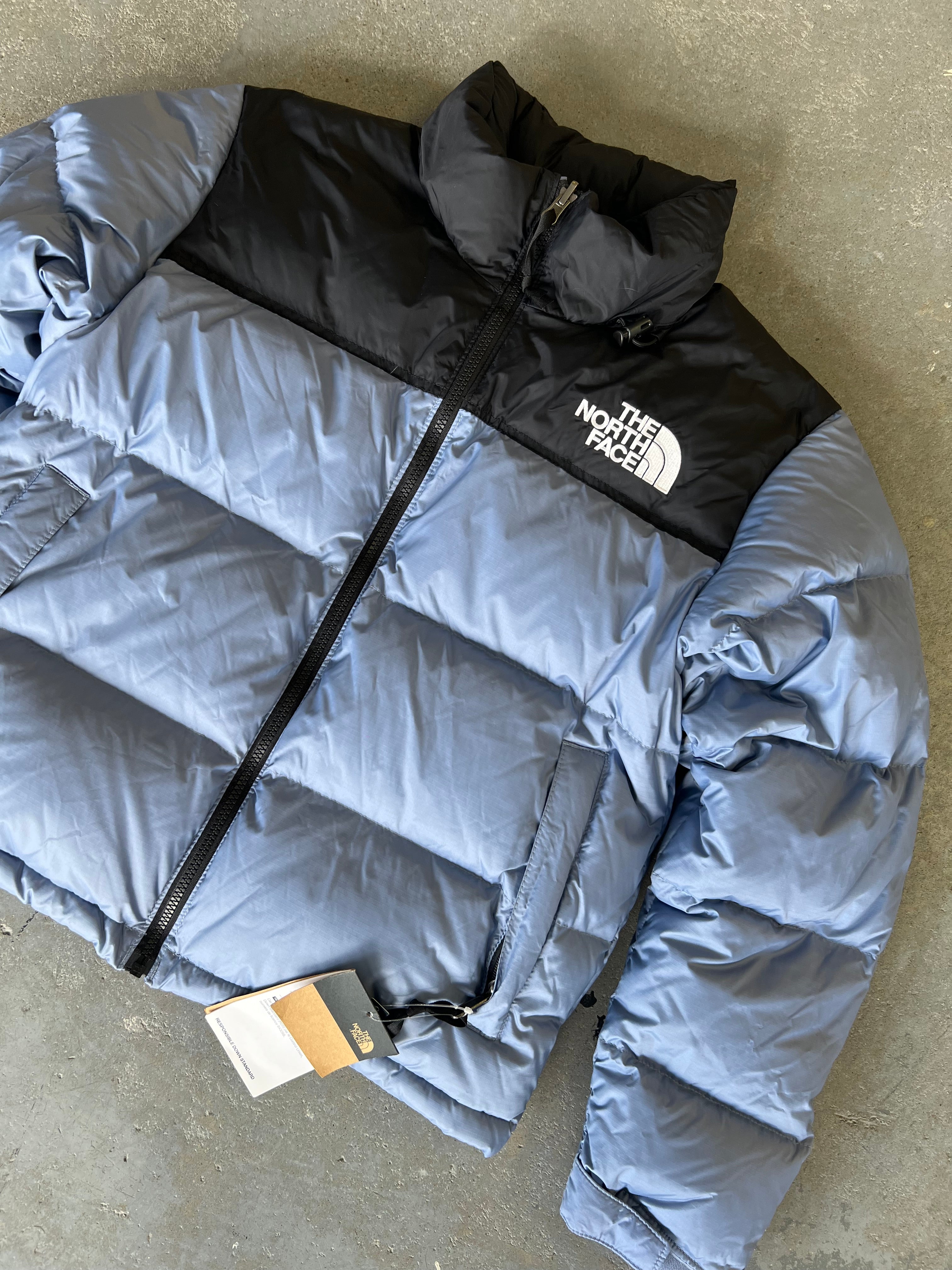 NEW The North face 1996 light blue/Black Nuptse Puffer - Size M(W)