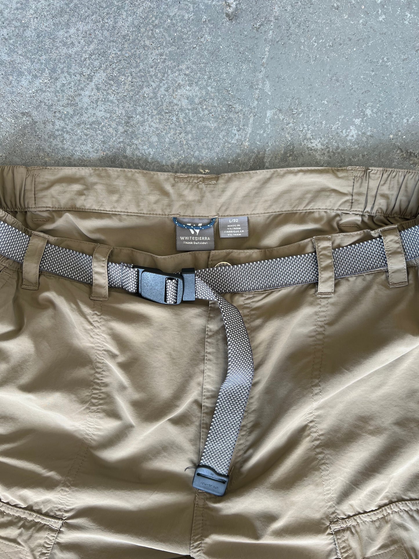 White Sierra Convertible hiking khaki pants- Sz L/32