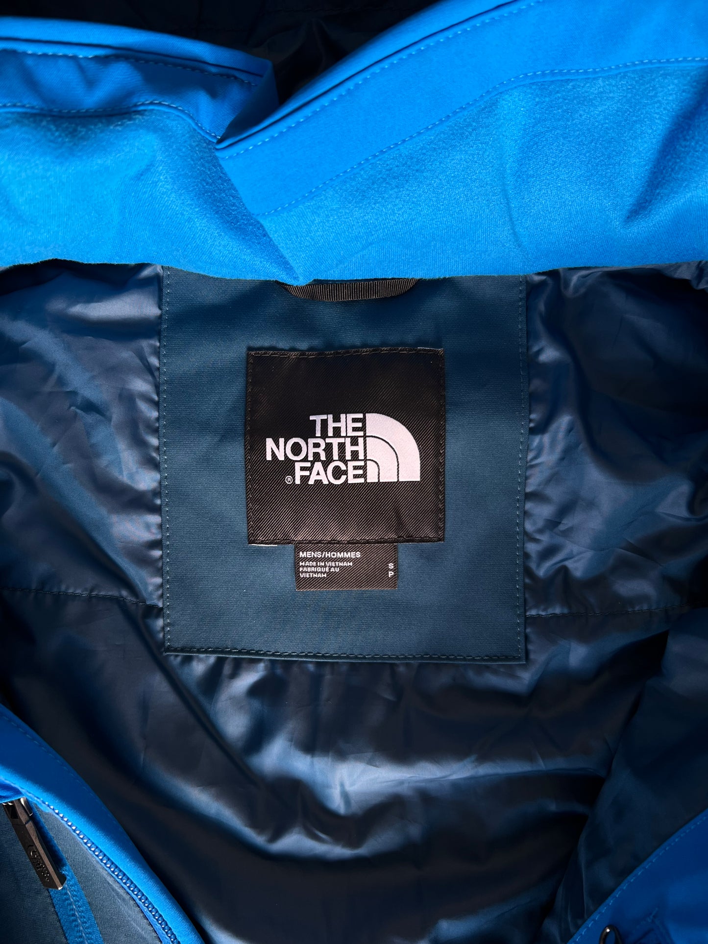 NEW The North face Chakal Blue Jacket- Size S