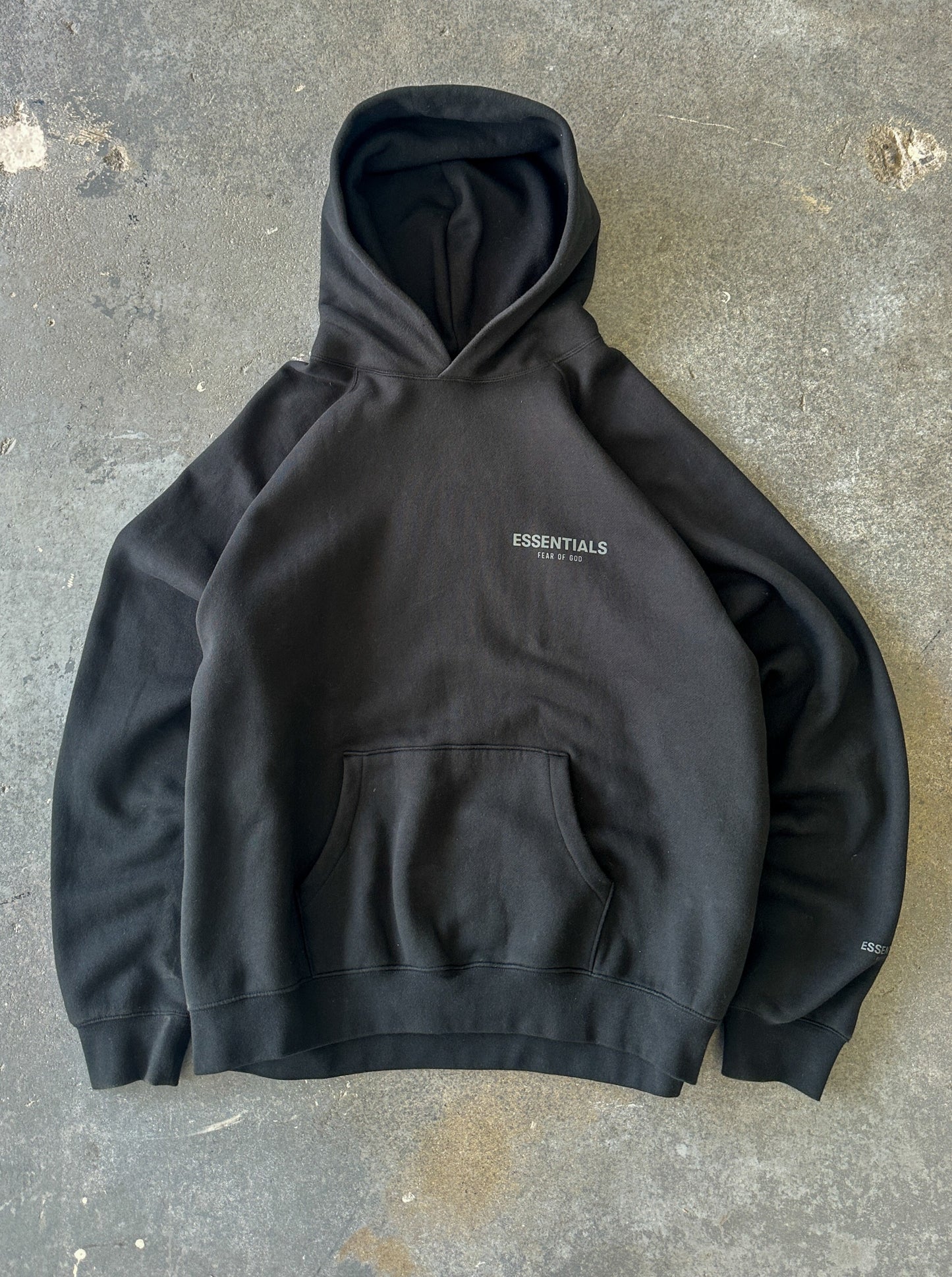 Essentials Fear of god black pullover hoodie