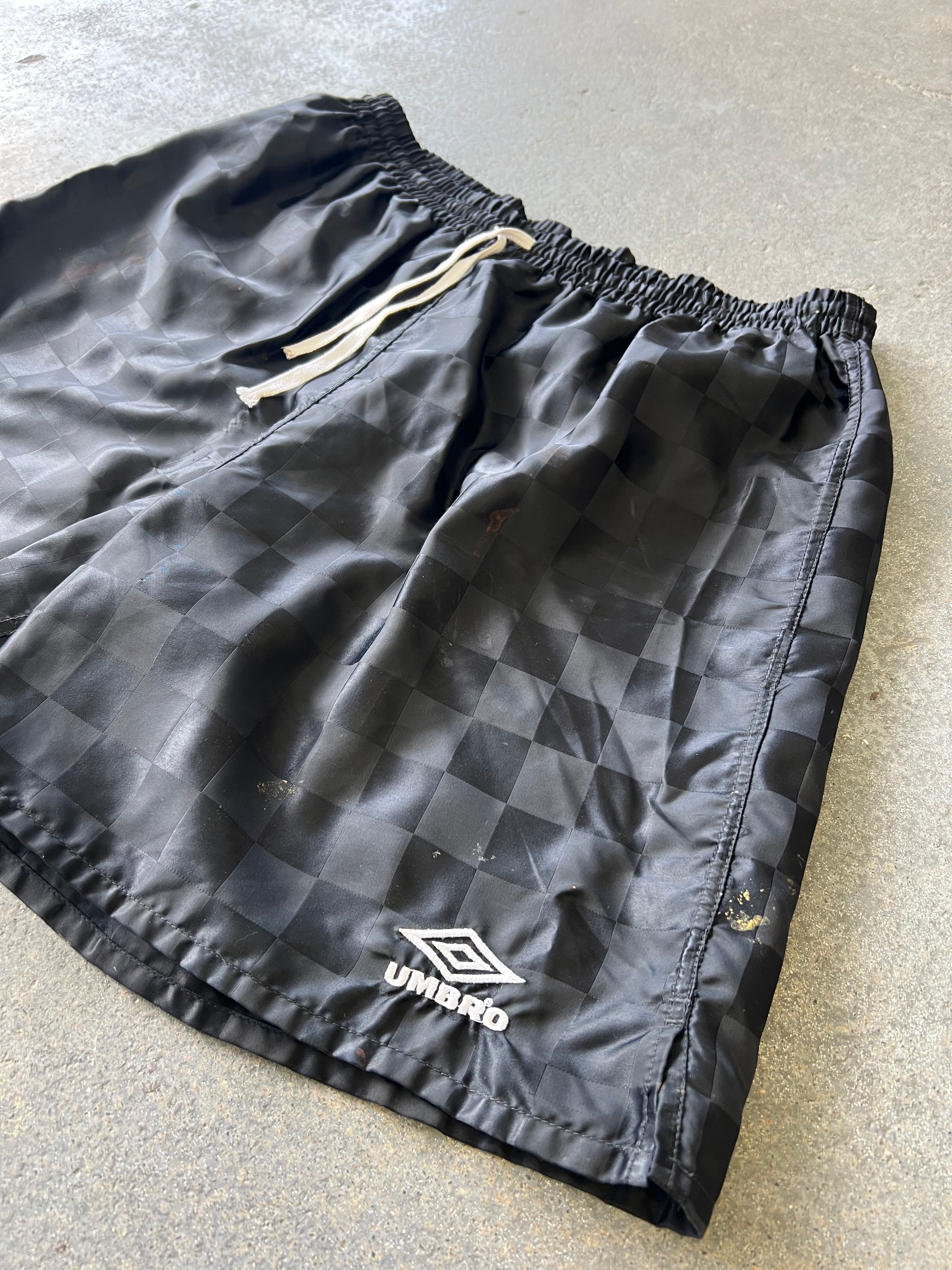 90s Umbro black checkered shorts-  Sz L