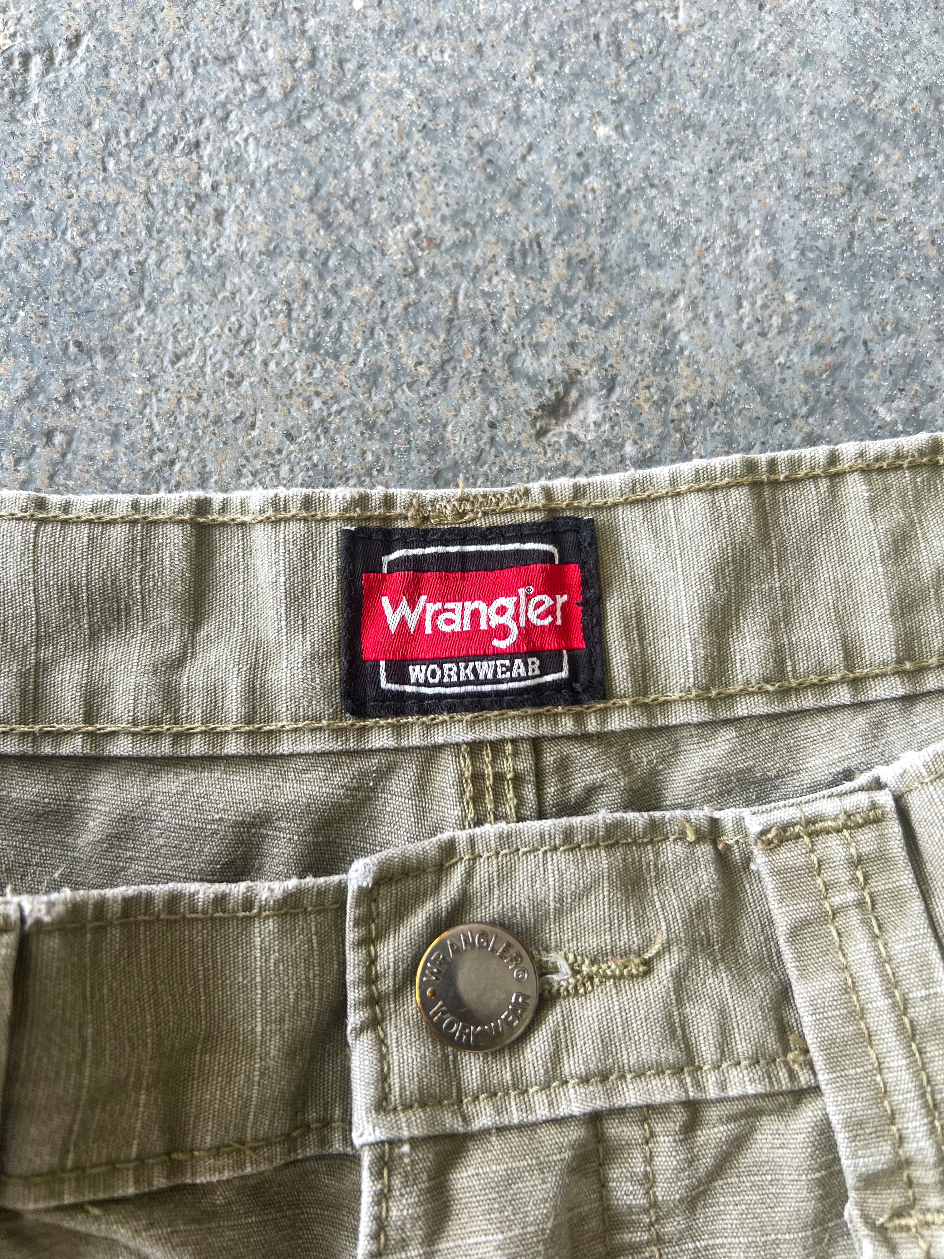 Wrangler workwear beige tactical cargo workpants - Sz 32x34