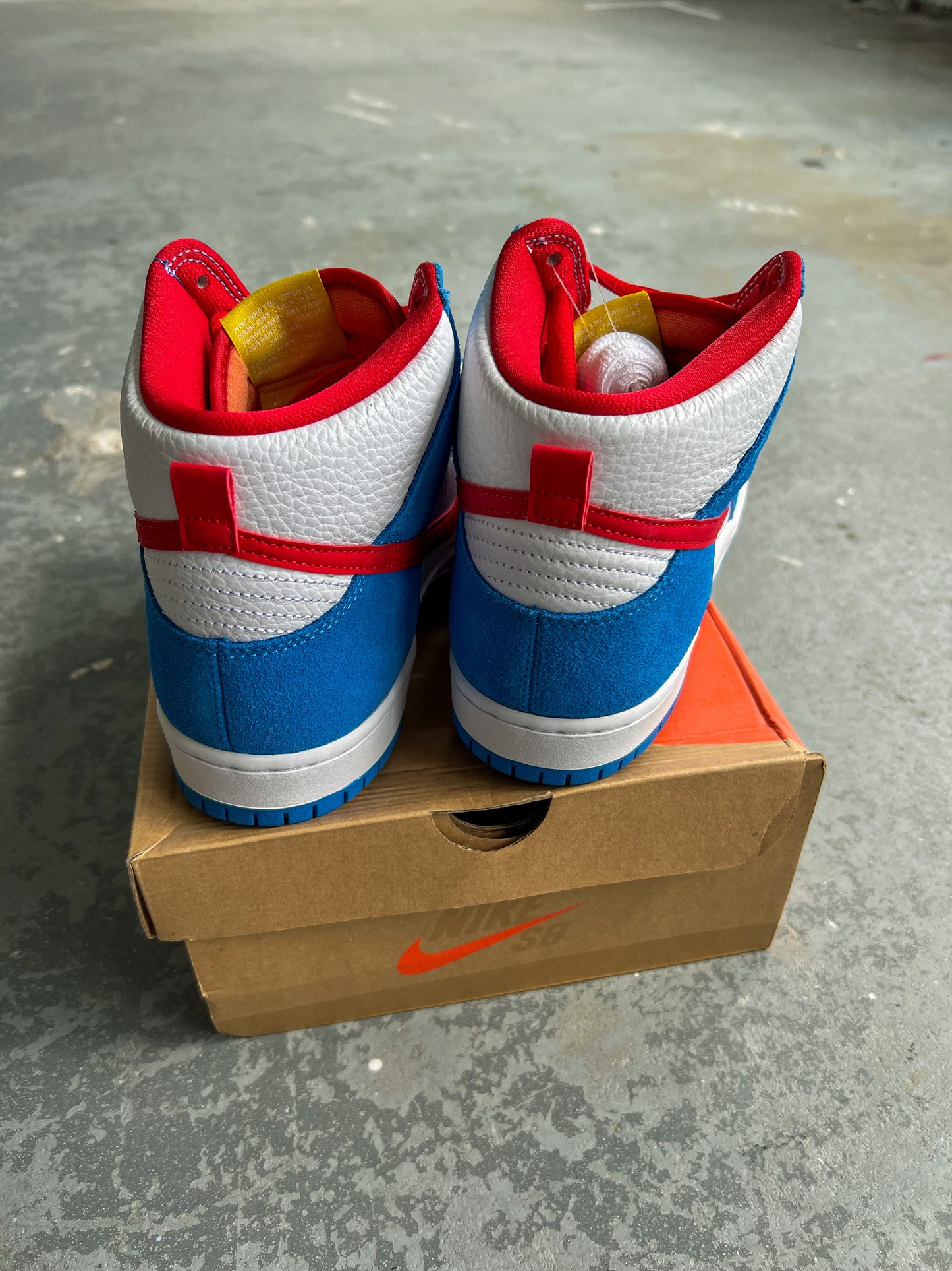 Nike SB Dunk high “Doraemon” - 9.5US