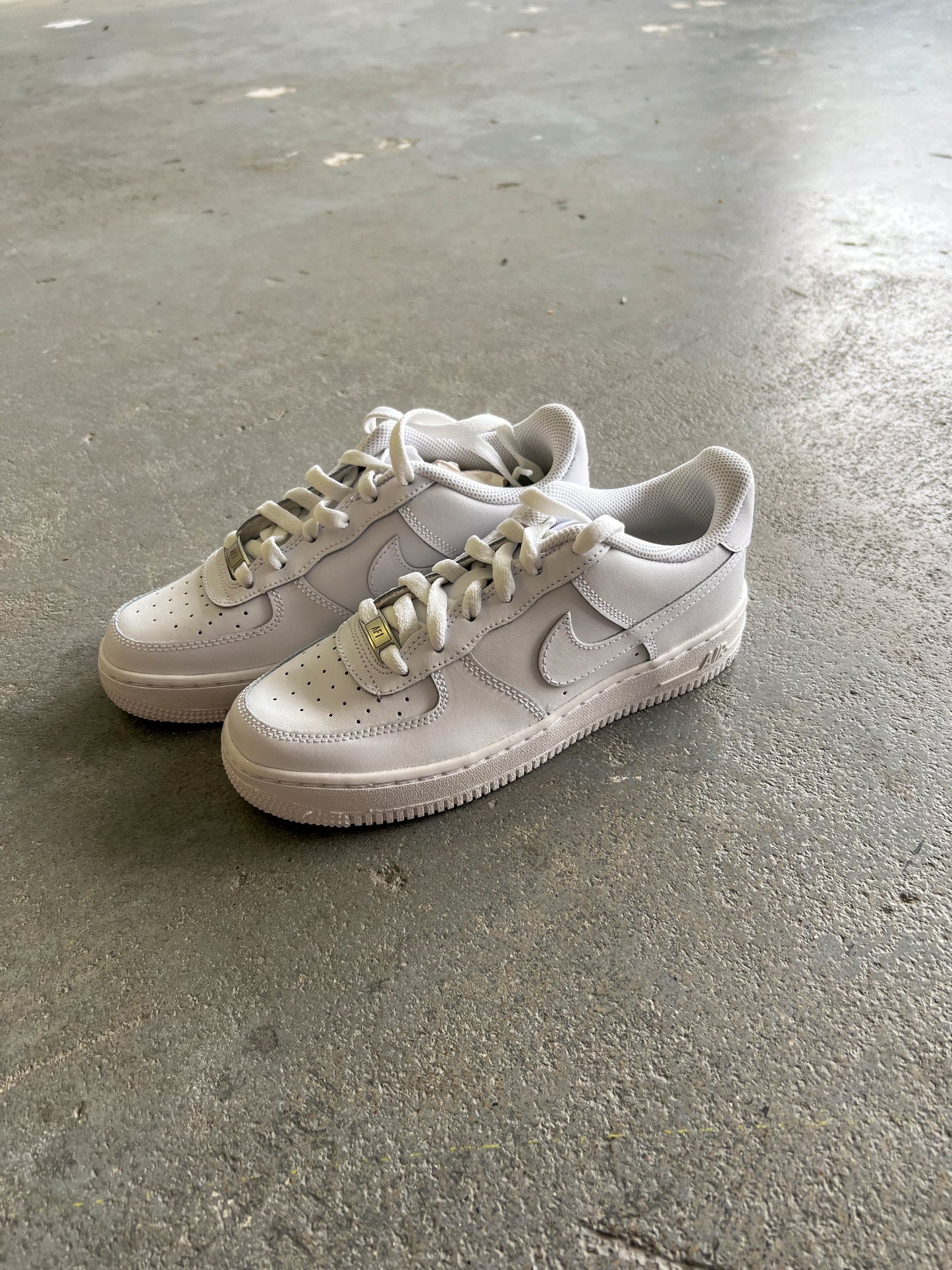 Air Force 1 LE (GS) - Sz 7W