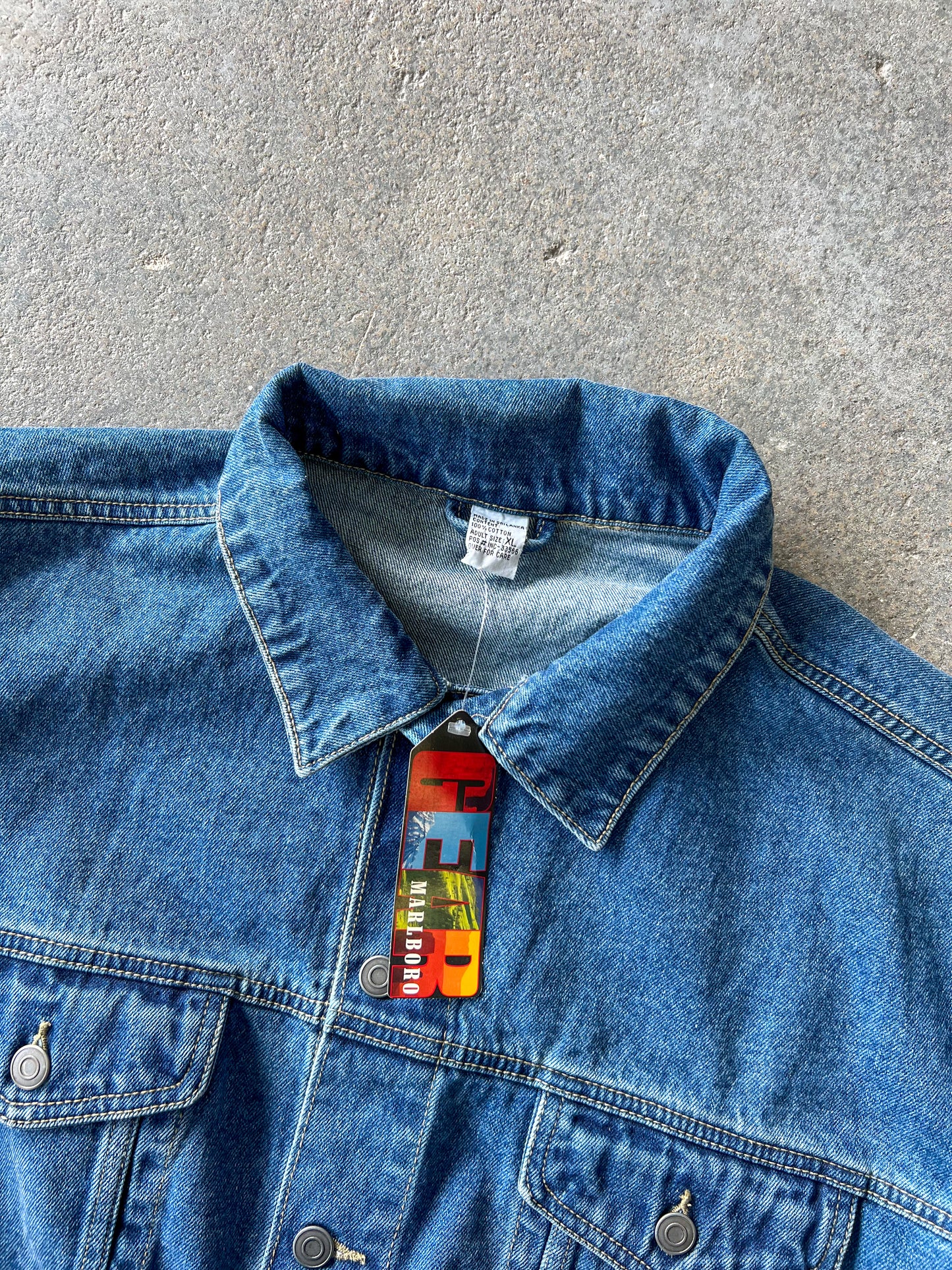 90s New Marlboro gear denim jacket - Sz XL