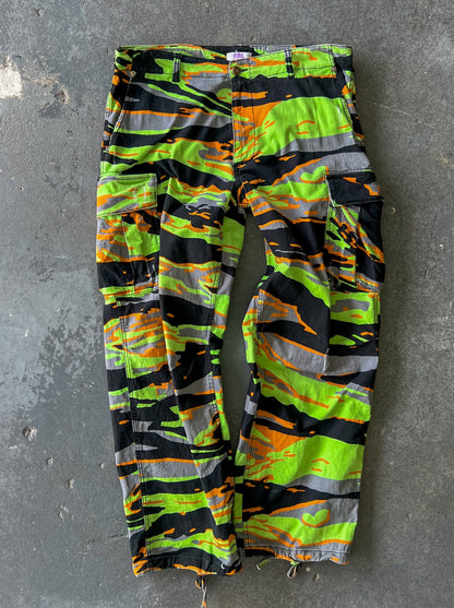 ERL multicolor camo cargo pants Sz L faded*