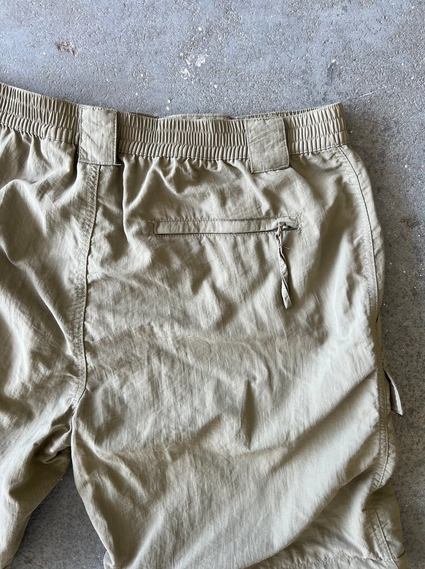 Berkley convertible beige hiking pants -Sz Large