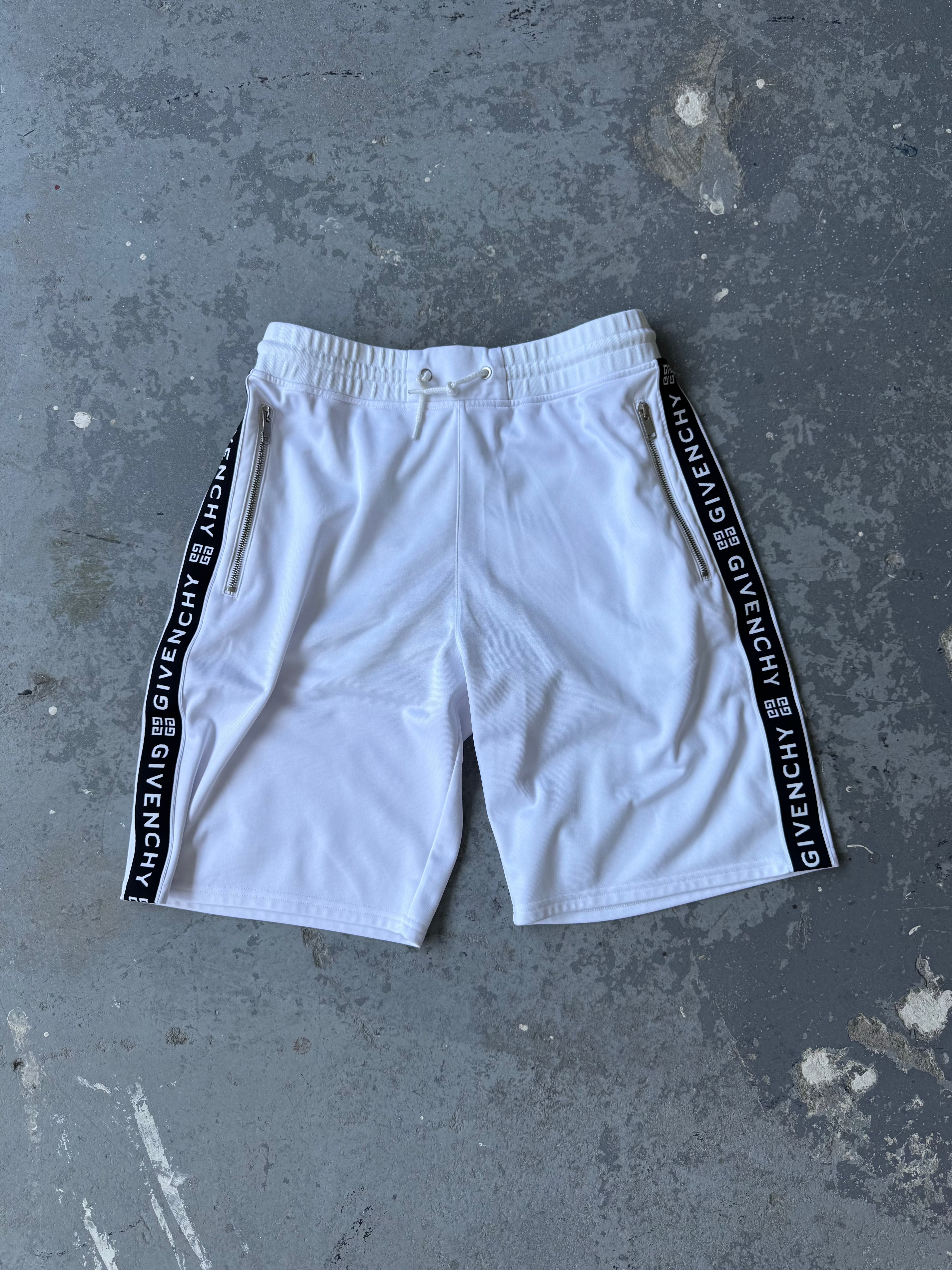 Givenchy logo short - Sz M