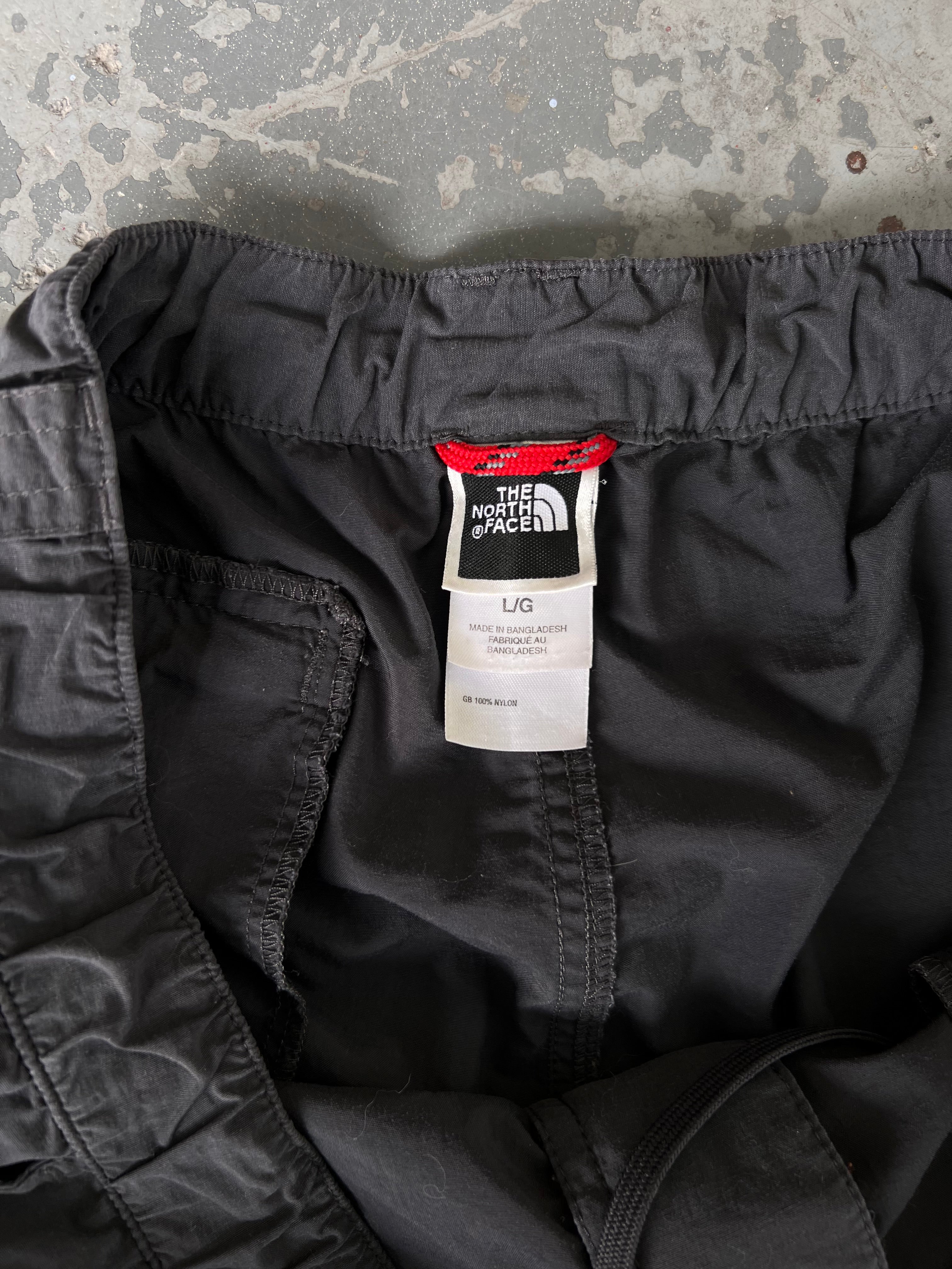 The North Face Dark grey cargo Short - Sz L