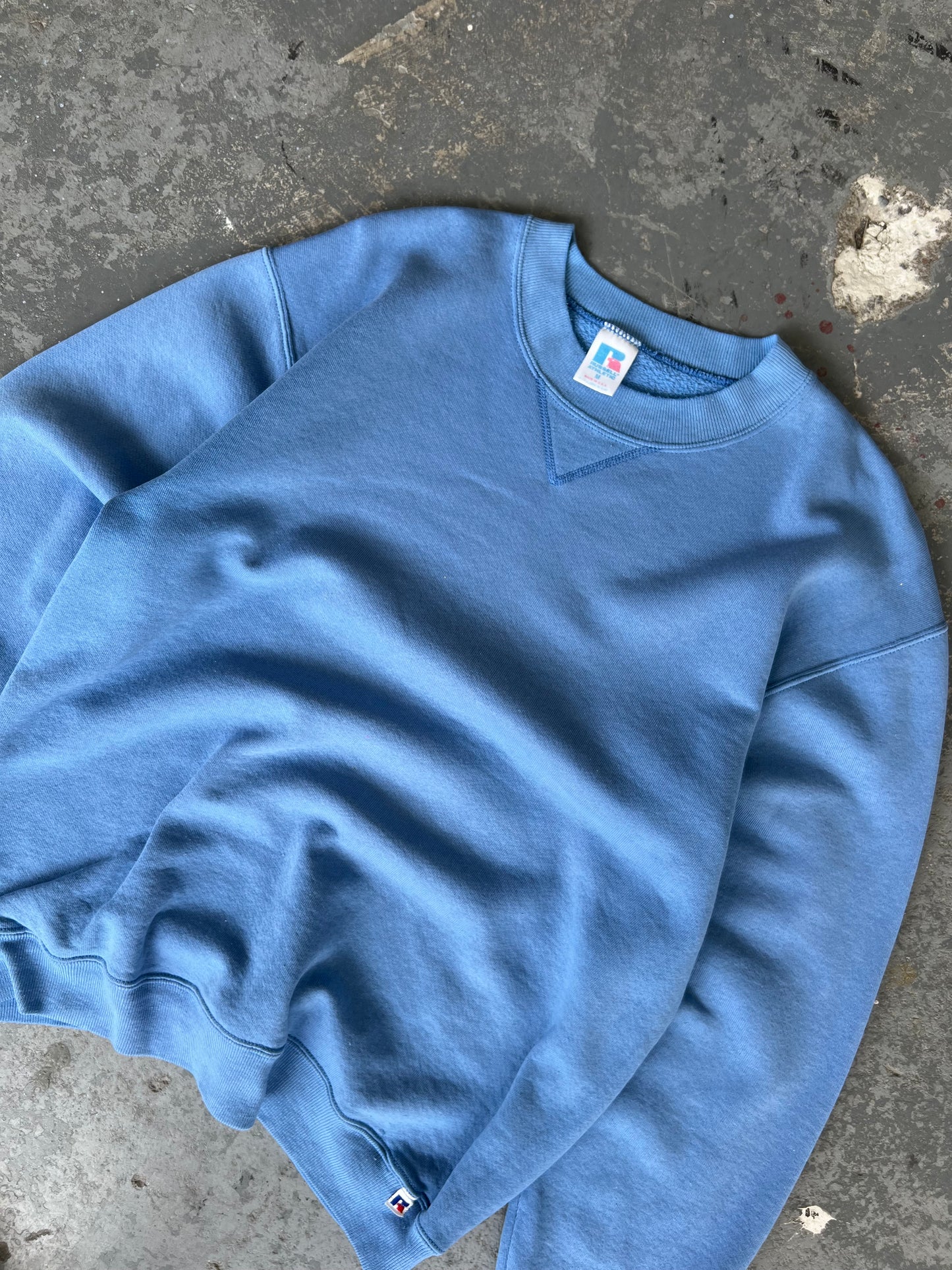 90s Russell Athletics Light blue crewneck - Sz M