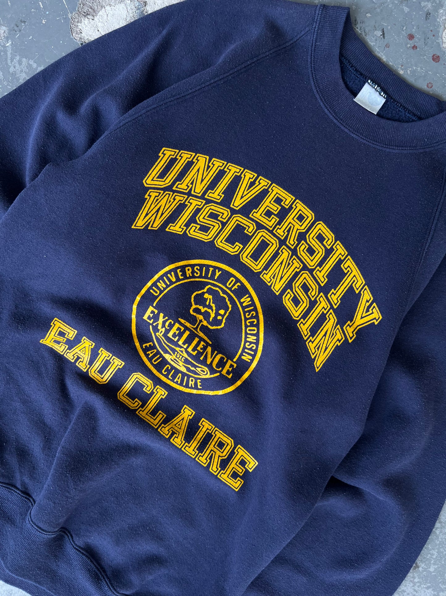 80s University Of wisconsin Navy crewneck - Sz M